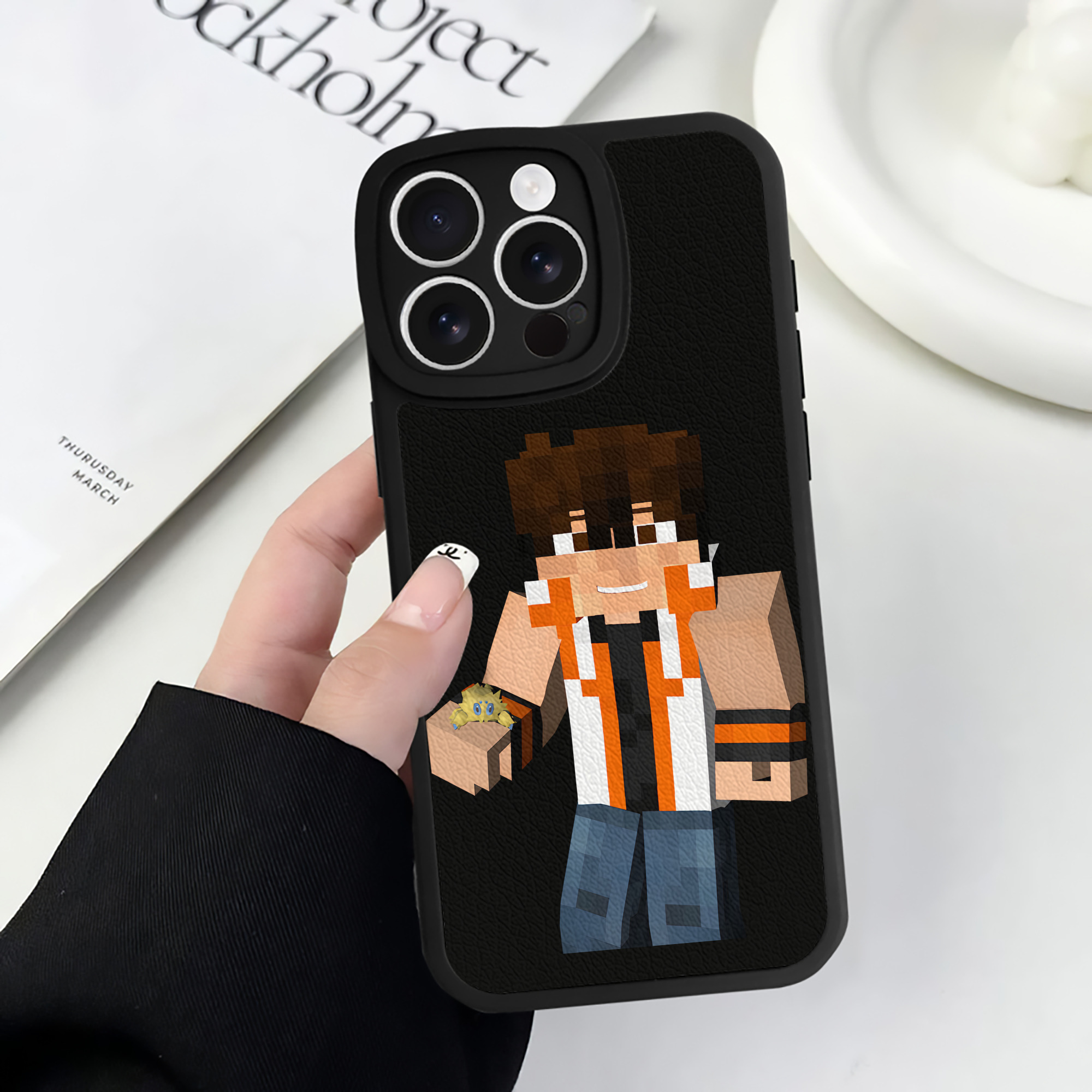 （画像用） マインクラフト ブロックの世界 Minecraft MC Block world 【iPhone 16シリーズ対応】シリコンスマホケース（レザー調） 材質：シリコン